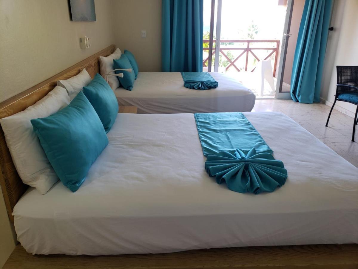 Paradise Island Beach Resort Punta Rucia Bagian luar foto
