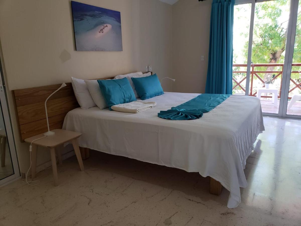 Paradise Island Beach Resort Punta Rucia Bagian luar foto