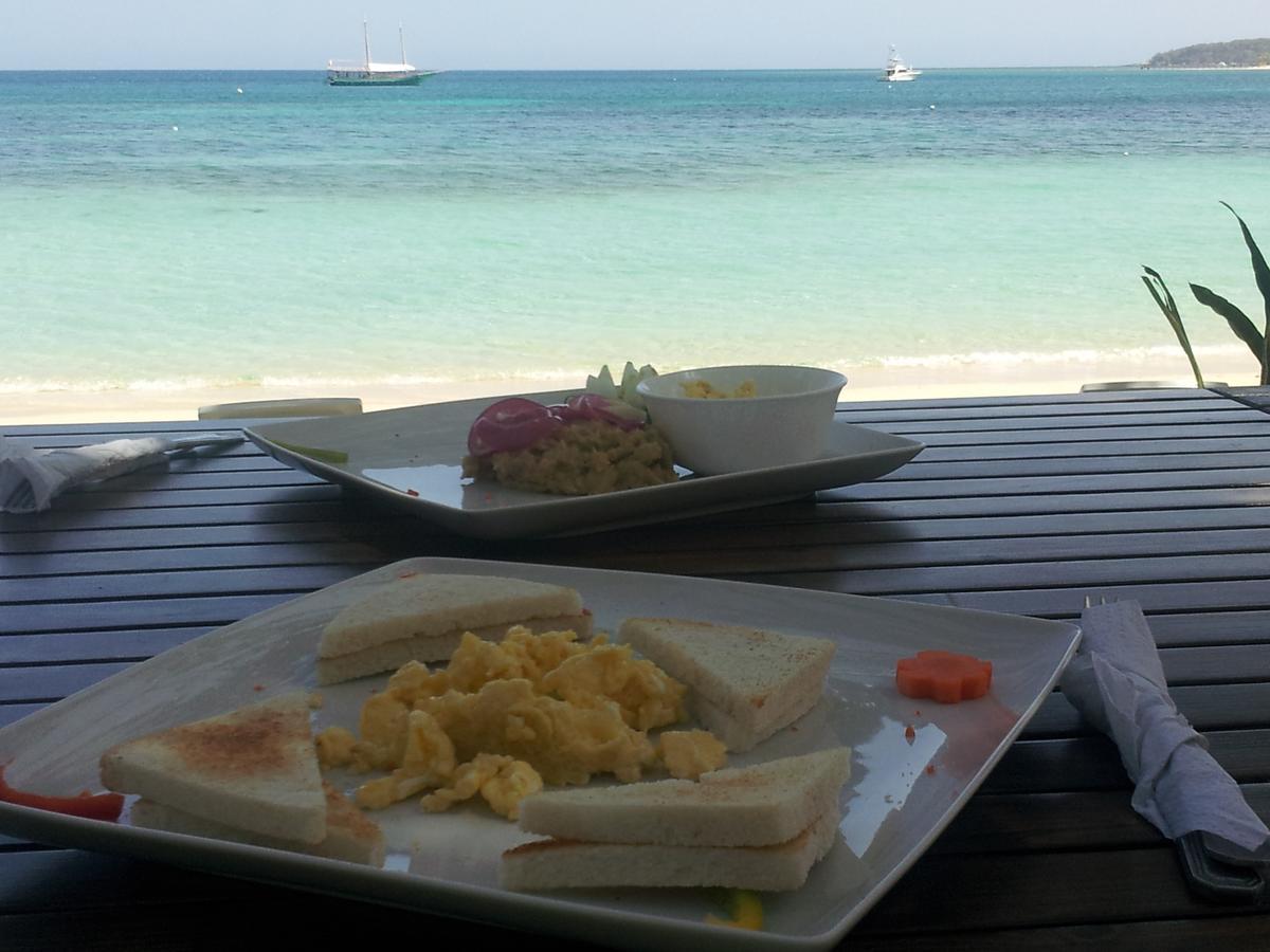 Paradise Island Beach Resort Punta Rucia Bagian luar foto