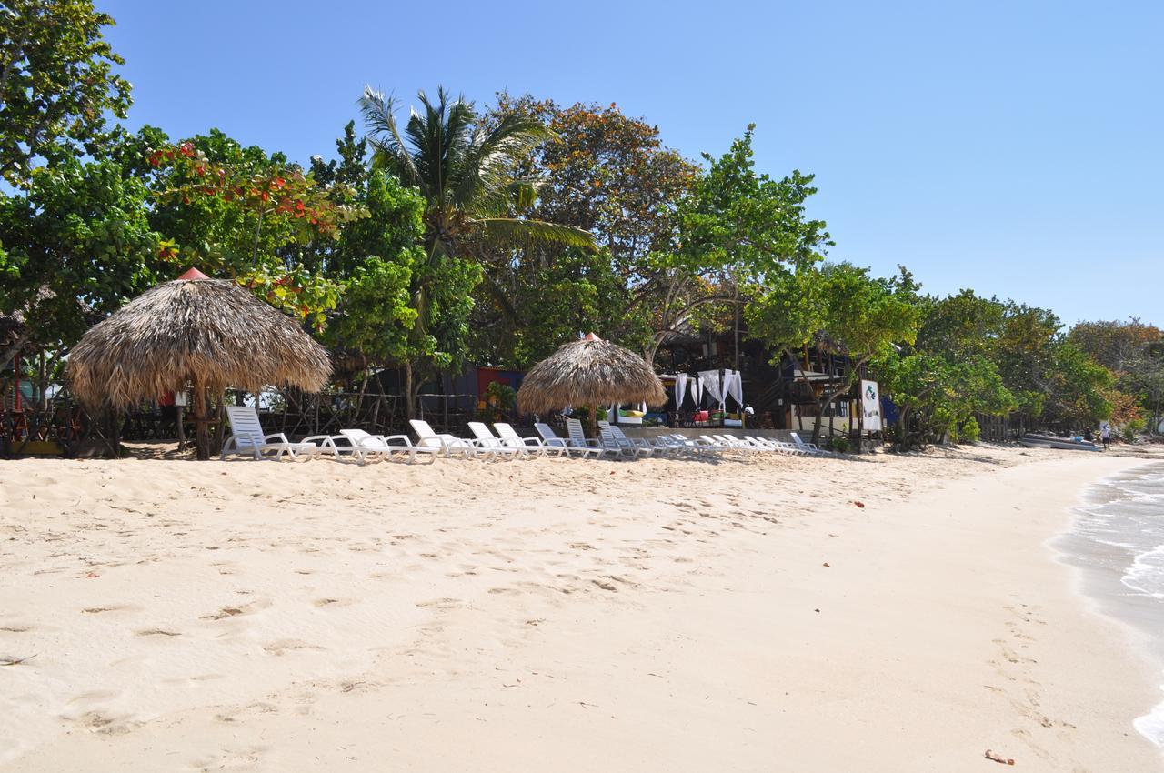 Paradise Island Beach Resort Punta Rucia Bagian luar foto