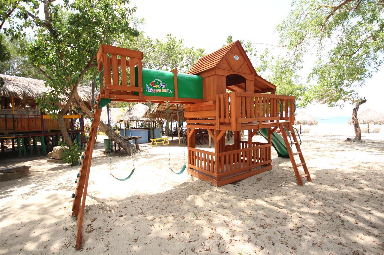 Paradise Island Beach Resort Punta Rucia Bagian luar foto