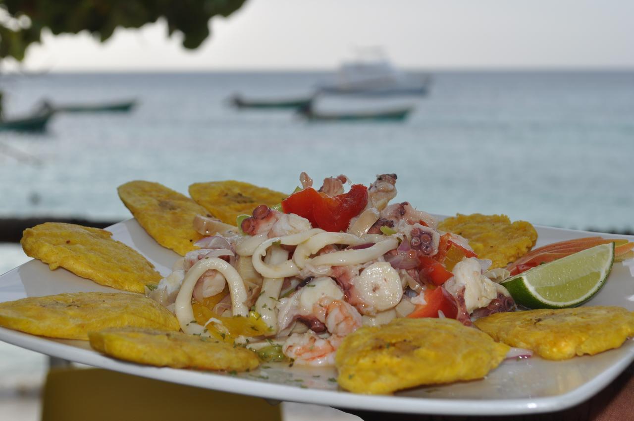 Paradise Island Beach Resort Punta Rucia Bagian luar foto