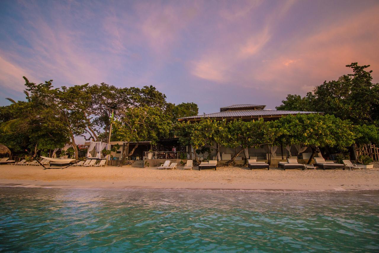 Paradise Island Beach Resort Punta Rucia Bagian luar foto